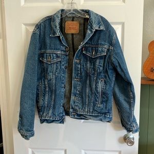 Vintage 90s Levi’s Trucker 40 made in USA